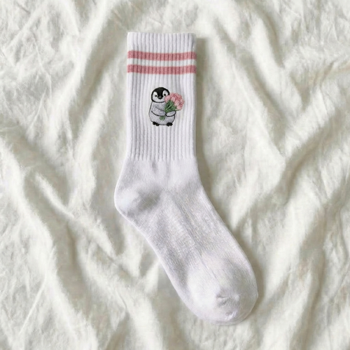 Bestickte Tennissocken Pinguin mit Tulpen – Flower Pingu | Hugging Sox
