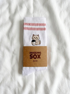 Bestickte Tennissocken Katze mit Kaffee – Coffee Cat | Hugging Sox