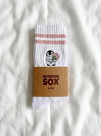 Bestickte Tennissocken Pinguin mit Tulpen – Flower Pingu | Hugging Sox